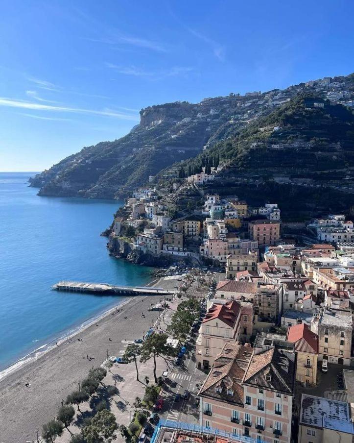 Casa Vacanze Freeholiday House Minori Eksteriør billede
